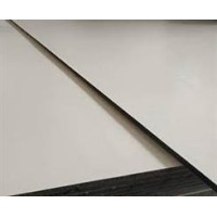 Kompakt Dekoratif Laminat Levha - 20 mm kalınlıkta, muhtelif renk, desen ve yüzey şeklinde, yüksek basınçta sıkıştırılmış termoset reçine esaslı, yoğun Levha