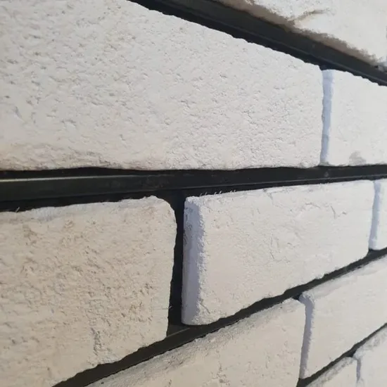 Beyaz Renkte, 16-30 mm Kalınlıkta, Yüzey Alanı ≤ 0.15 m² Giydirme Cephe Tuğlası