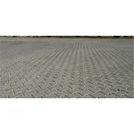 6 cm yüksekliğinde, her renk ve ebatta normal çimentolu beton parke taşı (karekteristik yarmada çekme dayanımı (T) > 3,6 Mpa kırılma yükü >250 N/mm olmalıdır)